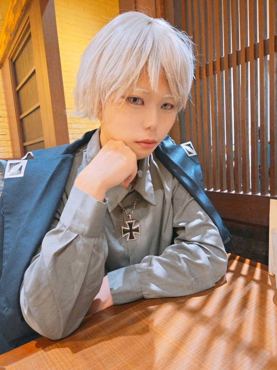 mathi_cos's tweet photo. ⚠cosplay⚠
APH/🐥Gilbert Beilschmidt
✕ネクタイ無し✕
📸▶ @ Ray_cos08

 #コスサミ #WCS2026 https://t.co/YgcURBiyZg