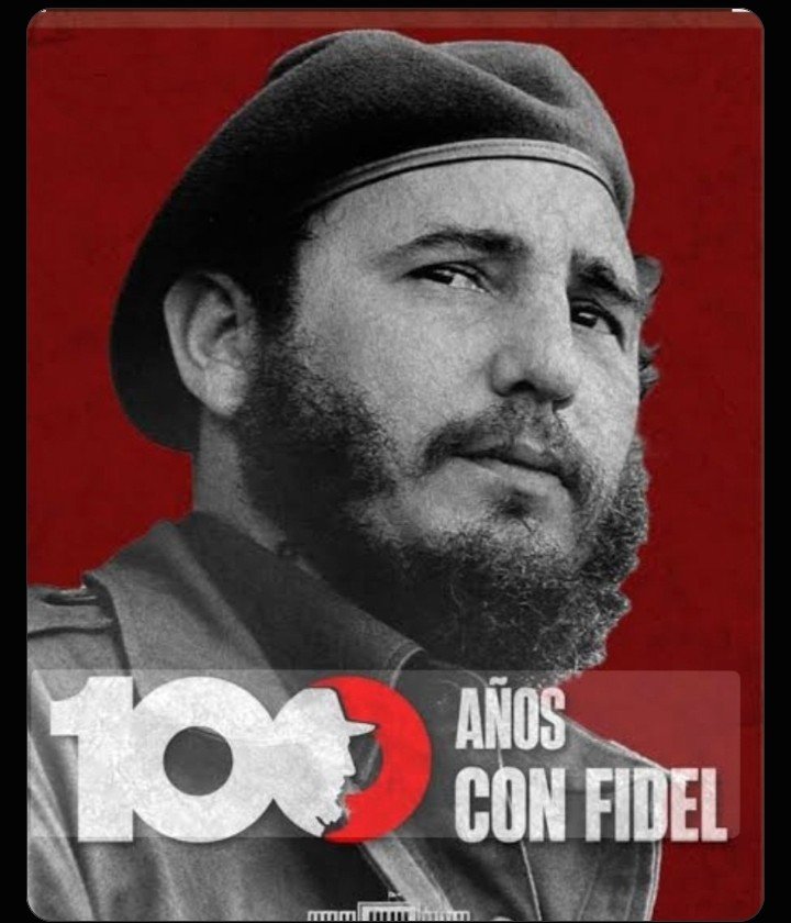 NadiaSureya's tweet photo. "Yo sabía que el pueblo nos imitaría y que el pueblo era invencible. Y si este pueblo era invencible antes, cuando no había fusiles y no había la unión que hay hoy, ni la experiencia que hay hoy, yo quiero que me digan quién puede vencer hoy al pueblo de Cuba.#CienAñosConFidel https://t.co/OtOMsFwvCV