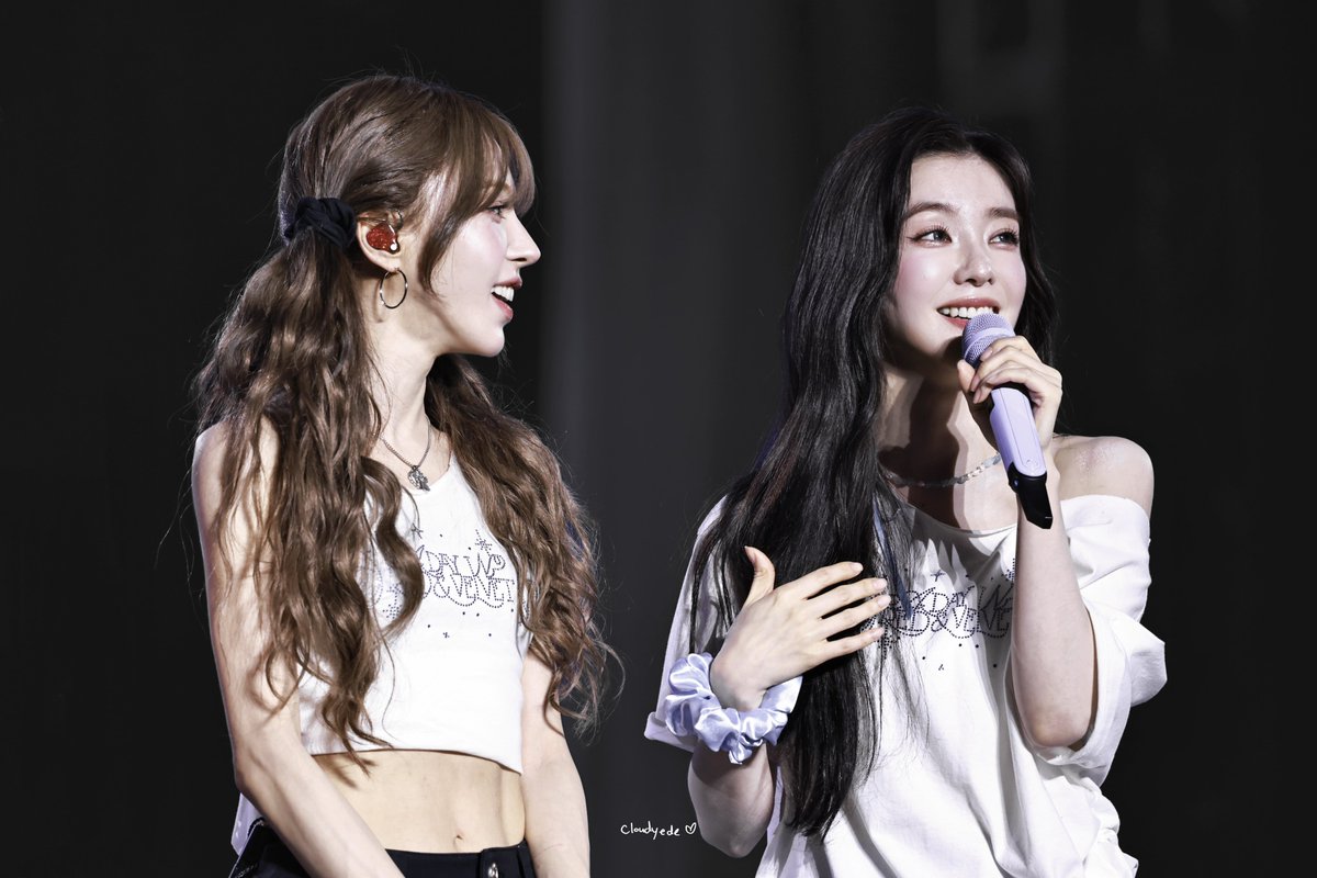 cloudyede's tweet photo. 260801&amp;2 A Day in Red &amp; Velvet Day2&amp;3 Sun&amp;Moon

#IRENE #WENDY #아이린 #웬디 #레드벨벳 #RedVelvet https://t.co/4jjV2V3fQU