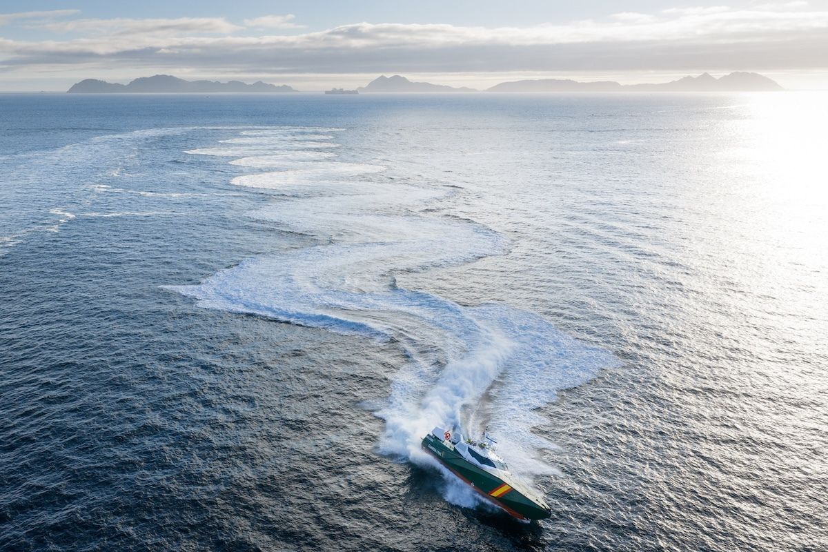 IPesqueras's tweet photo. #Naval | #Aister entrega la Río Odiel, la séptima de las ocho interceptoras de alta velocidad encargadas por la Guardia Civil.
🌊La embarcación consolida el modelo #HS60 como un referente en su segmento.
https://t.co/7zbPyN3wK0 https://t.co/AhHoacLiNw