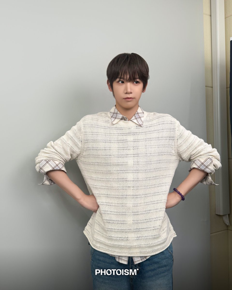 photoism_behind's tweet photo. @AHOF_official https://t.co/2AUweFocAH