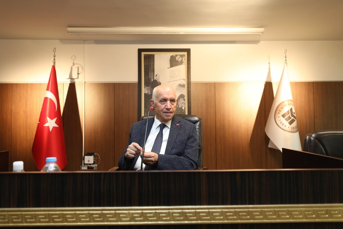 yasarnes's tweet photo. Yenimahalle Belediye Başkanımız Sayın Fethi Yaşar, Belediye Başkan Yardımcılarımız, Müdürlerimiz ve Müdür Yardımcılarımız ile birlikte aylık olağan toplantımızı gerçekleştirdik.

Yenimahalleli hemşehrilerimizin ihtiyaçlarını önceleyen anlayışımızla, her mahallemize eşit ve nitelikli hizmet ulaştırmak için var gücümüzle çalışmaya devam edeceğiz.