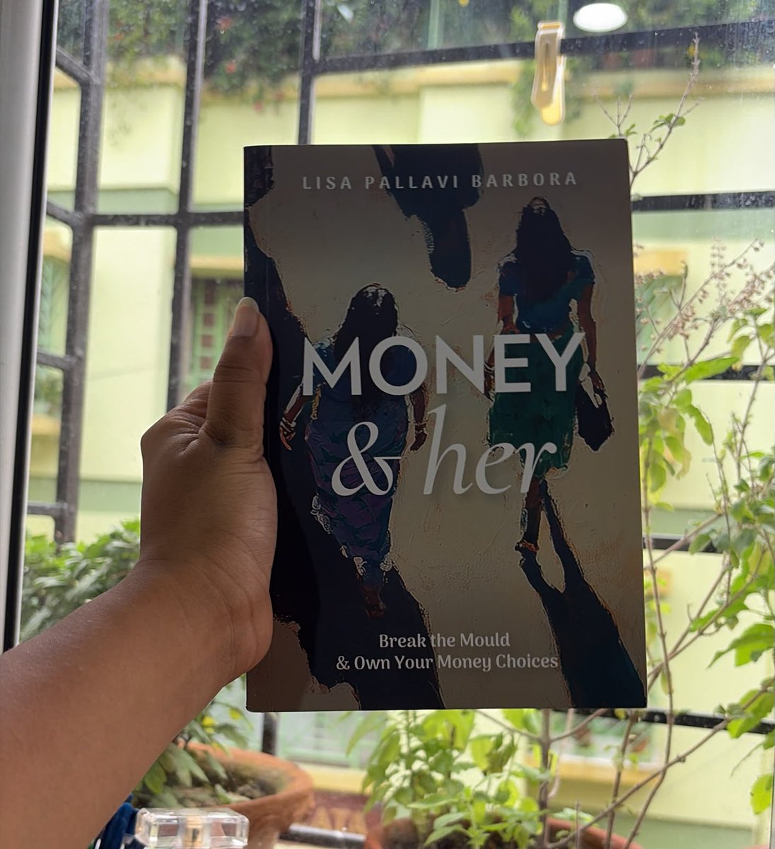 krishna_TTM's tweet photo. Won this book from 1 Finance through a Crossword contest.

First of all, Crossword is such a fun place to spend time, and honestly, books are one of the best gifts anyone can receive.

I've just started reading this one, and I'm already enjoying the way it's packed with practical examples and interviews featuring some of the biggest names in the Indian finance industry.

Great work, 1 Finance. Looking forward to playing more and reading more.

@1FinanceHQ @LisaPallaviBarb