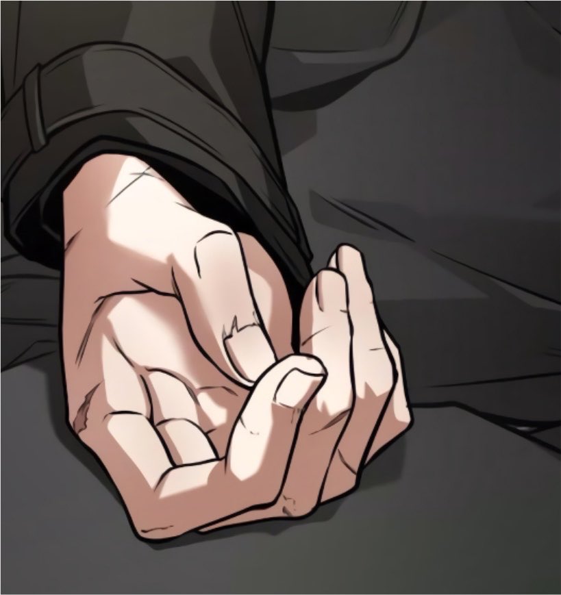 HailSilverHeart's tweet photo. There are frankly too many to name, so I'll hold a small one amongst them https://t.co/O1yHYfcdEW