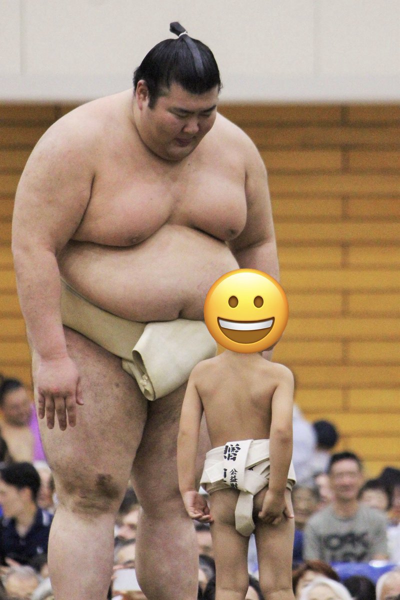 yummy193new's tweet photo. 山県場所　ちびっ子相撲
熱海富士関　一山本関　藤凌駕関
ヤマモトさんはちびっ子相撲では安定の盛り上げ隊長だけど、ゴシマさんはヤマモトさんの跡を継ぐことができると思う。子どもの扱いがうまかった！お子達みんな笑顔☺️☺️☺️ https://t.co/mPDjCMRVj5