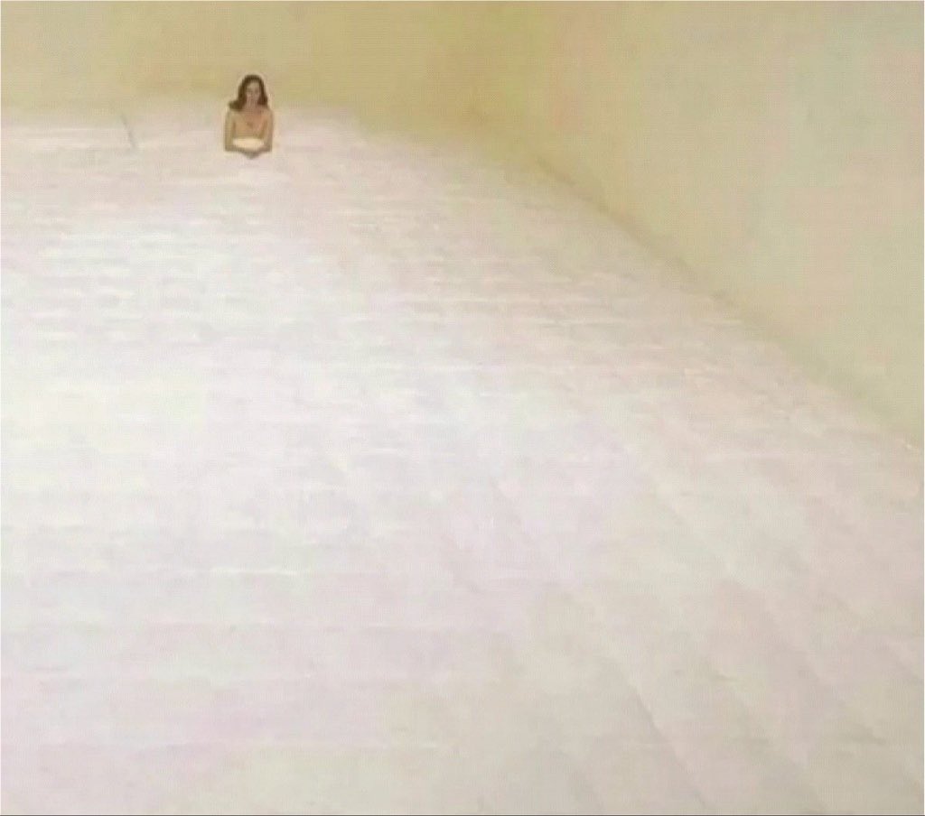 ayblaack's tweet photo. when you are already in bed and you realize you forgot to turn off the lights https://t.co/n1nezfWA7R