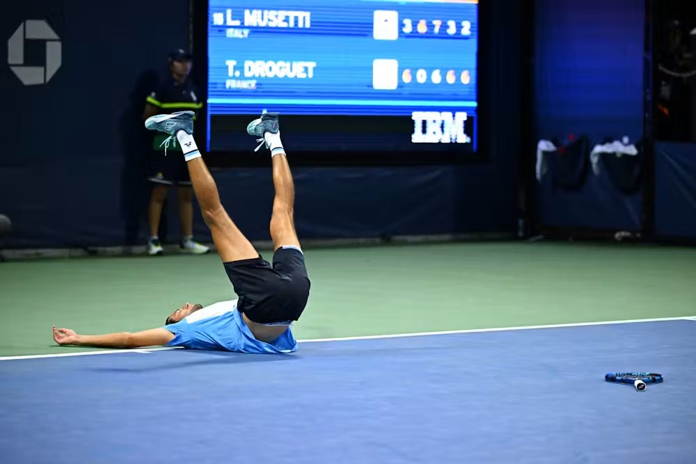 CourtValueData's tweet photo. DON’T BET ON THESE PLAYERS — 03/08/2026 🎾📊

🚫 🇫🇷 Titouan Droguet @ 1.91 to defeat 🇫🇷 Luca Van Assche

🚫 🇫🇷 Antoine Ghibaudo @ 1.65 to defeat 🇹🇷 Tuncay Duran

These are 2 of the favourites CourtValue has flagged as potential traps today.

3 EXTRA PLAYERS TO AVOID ARE INSIDE THE FREE GROUP 👀

📲 FREE GROUP:

https://t.co/HRlB6FDoE9