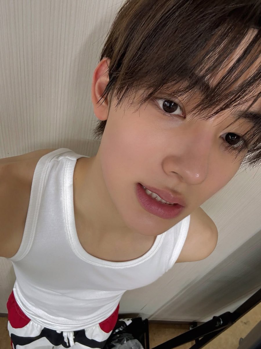 oiyxr9's tweet photo. 없으면 얼굴 자랑하심...... https://t.co/XsoG5gnRx7