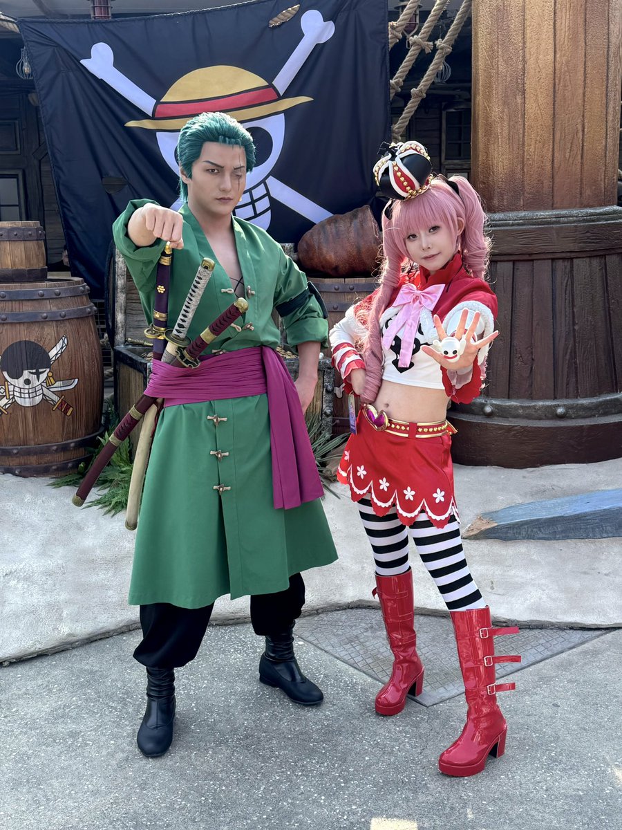 yao202102's tweet photo. Zoro🍖 &amp; Perona👻
#cosplay #onepiece #コスプレ https://t.co/iTX6U6seUg