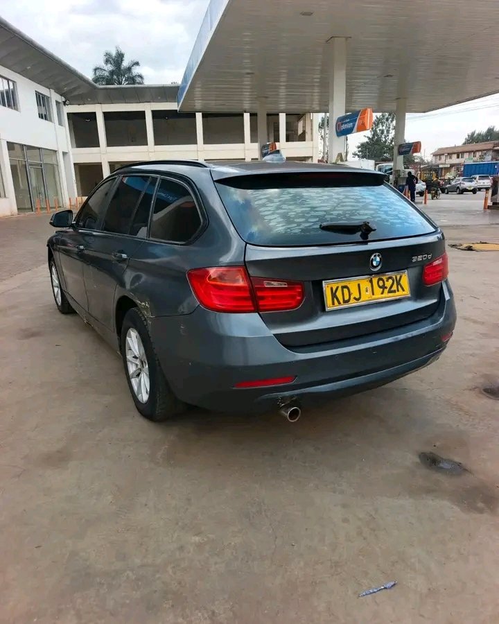 Auctioneer001's tweet photo. PRICE DROP🔥🔥
BMW 320D
2015 | 2.0L Diesel | Auto  
KSh 1.1M
Call/WhatsApp: 0726892543 https://t.co/yp992coQVW