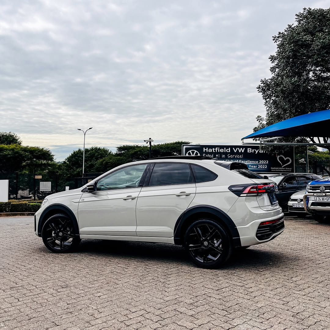 24hoursWithKari's tweet photo. 2026 Volkswagen Taigo R-Line

1.5L TSI turbo petrol with 110kW / 250Nm 7-speed DSG auto only

- 🟣You are looking to spend around Around R580 000 for this masterpiece

#volkswagen #taigoRline #trendingnow #MajitaMonday #viralpost#viral #vlog #moneymindset #hustlehard #Godisgood https://t.co/BvY5yNcXVb