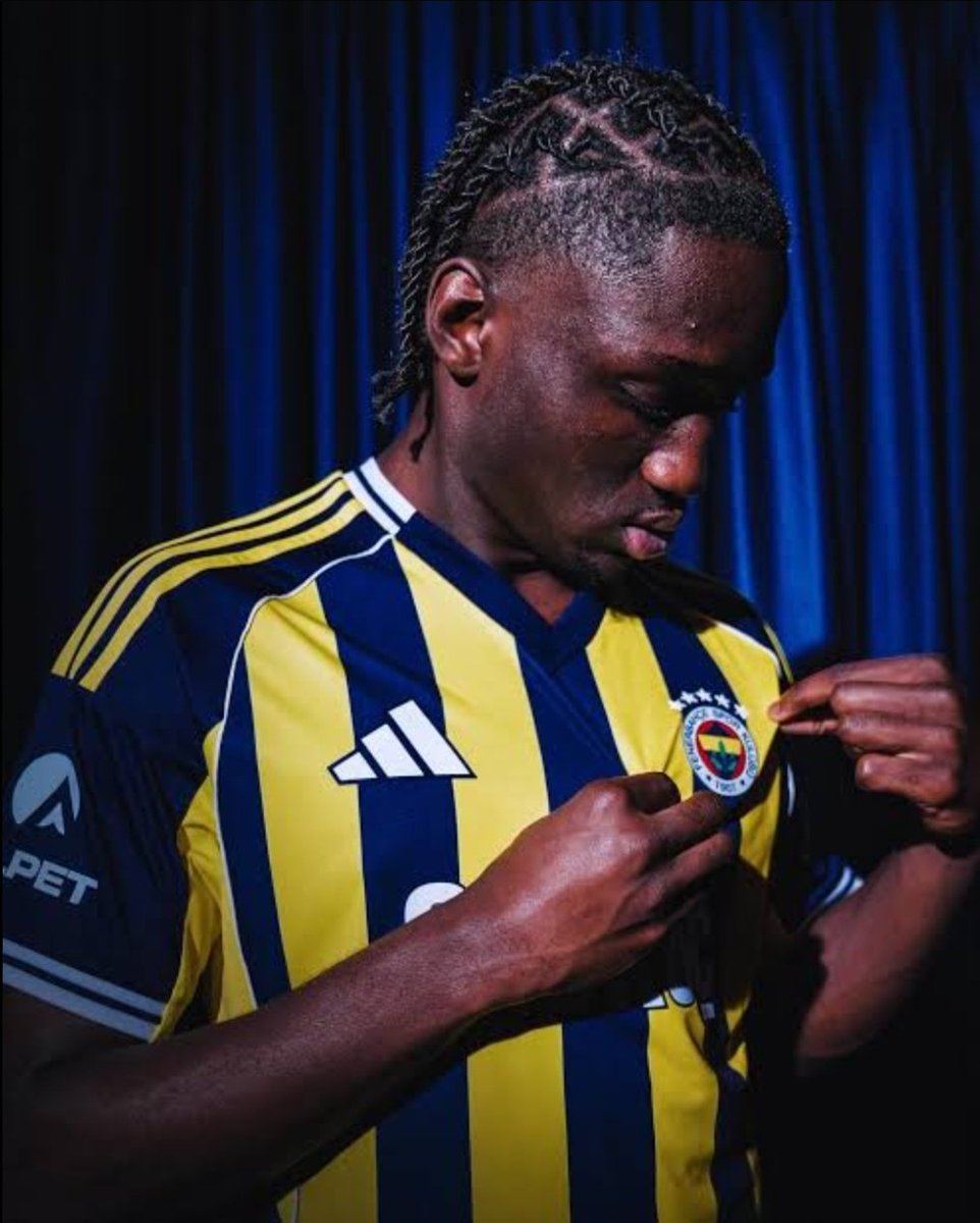 musaucan33's tweet photo. Crystal Palace aptal mı?

Sana Sarr verip senden Şerif'i alma peşindeler…

Diyelim verdin Şerif'i, o +4'de yerine kimi koyacaksın?

Başaksaray'dan Bertuğ mu? 🤡

Ayrıca, hani ona verdiğimiz bonservis kazıktı?

Bunca kulüp aynı parayı vermeye hazır. Kazık mı yemek istiyorlar?

Kafamızı taşlara vuracağız. Onu satan yönetim, oynatmayan hoca senelerce suçlanacak.

Benden söylemesi.