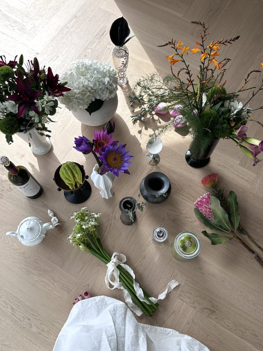 Cuma1496879's tweet photo. Flowers are everywhere in my home! Flowers are the best soft furnishings for the home💐 https://t.co/qPyvzHVDx1