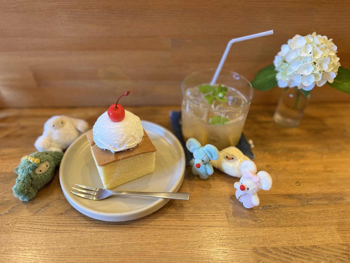 npati_suke's tweet photo. みんなで��いしいもの🍒🍋 https://t.co/Ee1a607cBm