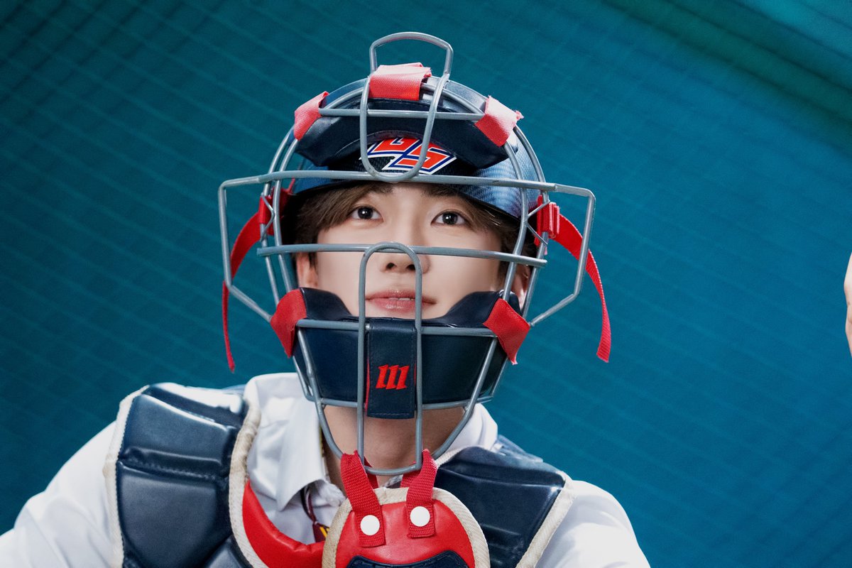 WeLoveSF's tweet photo. เส้นทางแห่งความฝันไม่มืดมนอีกต่อไป
เมื่อนายเข้ามาอยู่เคียงข้างกัน ⚾

เกาหลีใต้ตีโฮมรันถึงไทย ส่งตรงภาพยนตร์ Coming of Age อบอุ่นหัวใจ “Wind Up ไวนด์อัพ” เรื่องราวการก้าวข้ามผ่านอุปสรรคเพื่อเส้นทางฝันของ “อูจิน” พิชเชอร์วัยมัธยมปลายที่กำลังอยู่ในช่วงดิ่งลงเหวเมื่อไม่สามารถขว้างลูกเบสบอลได้เหมือนเดิม และ “แทฮี” นักเรียนใหม่ที่เสนอตัวเข้ามาช่วยเหลืออูจินให้กลับมาเล่นเบสบอลได้อีกครั้ง โลกที่เคยมืดมนกำลังจะสดใสขึ้น พร้อมกับมิตรภาพที่ค่อย ๆ ก่อตัวขึ้นระหว่างสองคน 

จากนี้ไปไม่มีคำว่า “ฝันของใคร”
เพราะเส้นทางนี้จะมีแต่ “ฝันของเรา”

นำแสดงโดย “เจโน่” และ “แจมิน”
WIND UP #ไวนด์อัพ 
20 สิงหาคมนี้ ที่ #SFcinema 🍿❤

| ข้อมูลจาก MONGKOL CINEMA

#WindUp 
#JENO #JAEMIN
#NCTJNJM 
#SFgenCinema 
#ดูหนังที่SF