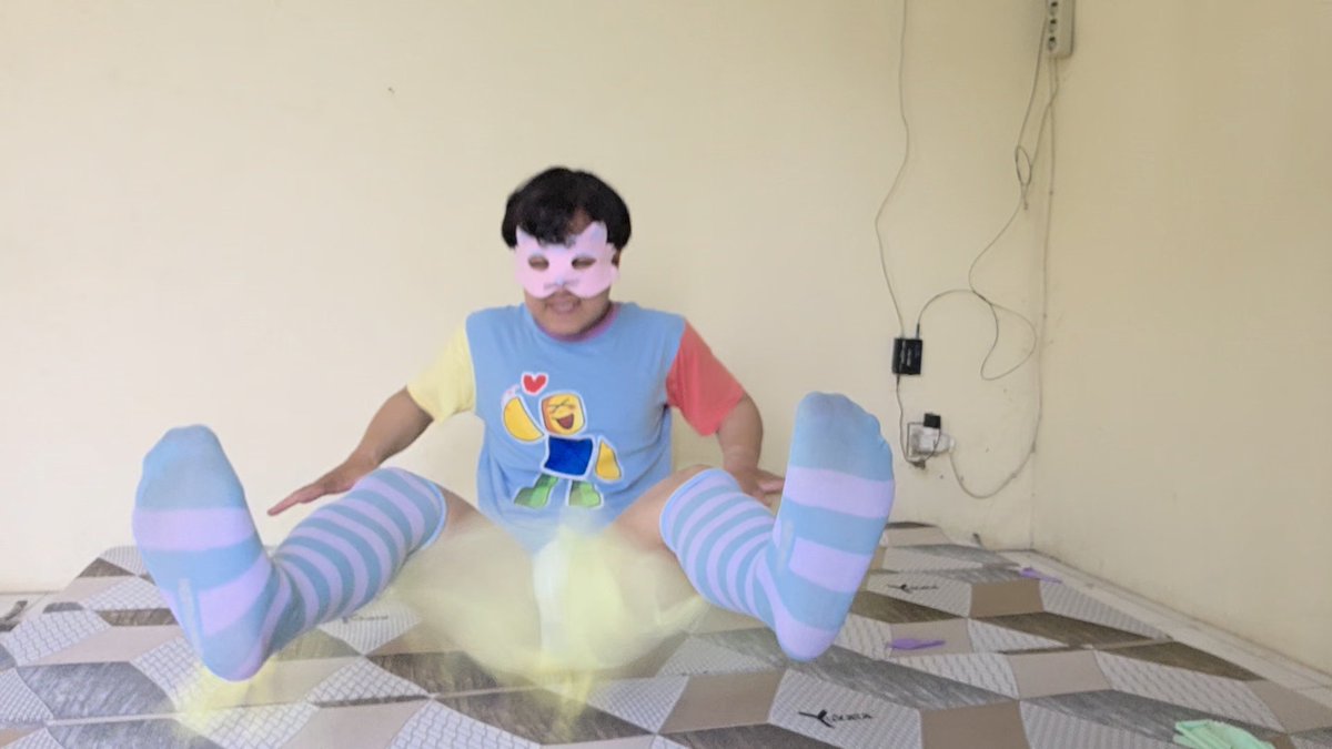 kittialooner's tweet photo. some moments i pop 36" balloons with stitch underwear 🥰 (3/3) https://t.co/YYlgnQl1iv