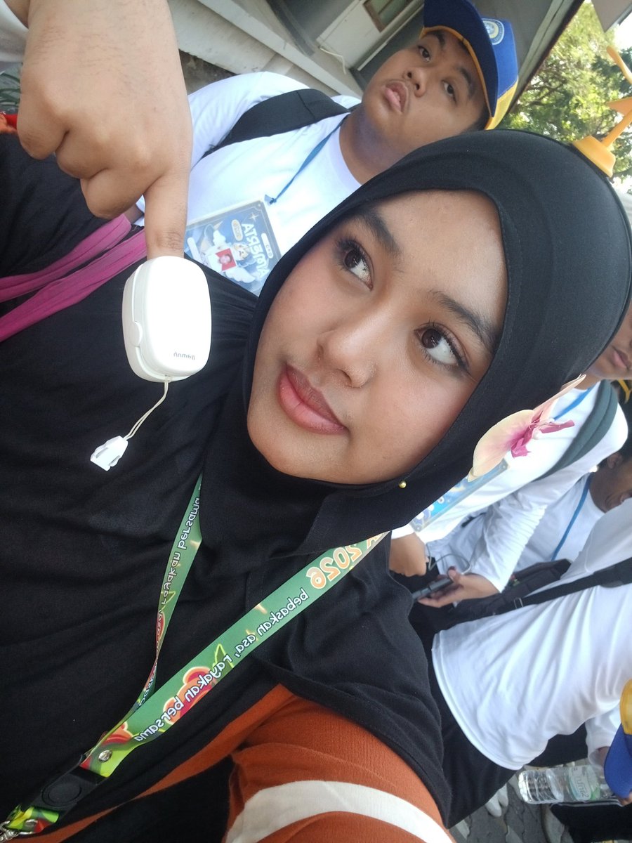 nountessential's tweet photo. juara 1 bikin tim medis Amerta ketar-ketir (saturasi jantungnya turun sampai 74 🙂‍↕️) https://t.co/ZTNlvZLHJQ