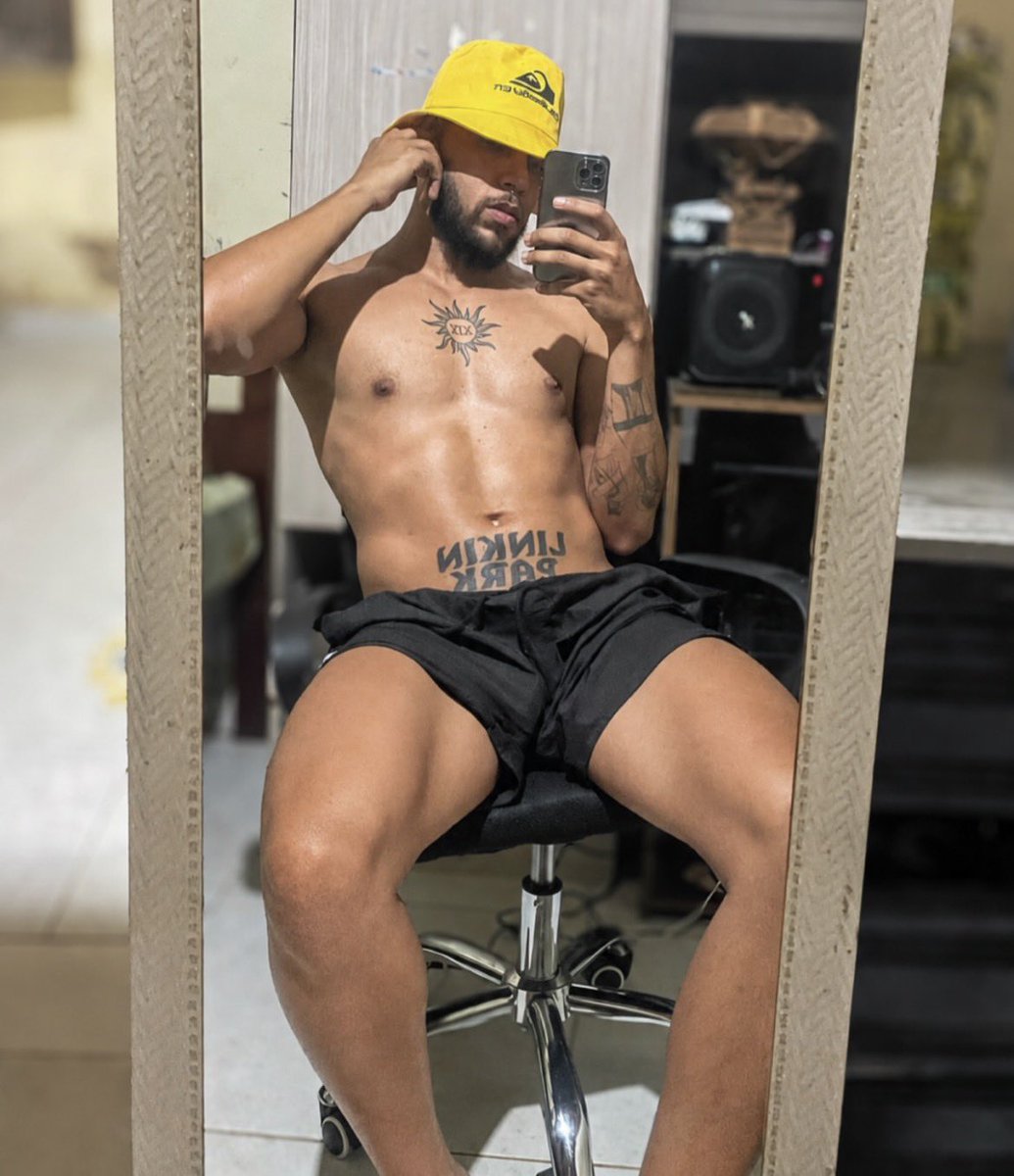 mengaonessapoha's tweet photo. @holylovatofvck @89kaspbk Pior que sou gostoso pra caralho mesmo. Mas acho que não é nem por isso, já que está pessoa que citei se envolveu numa confusão com outro cara pelo mesmo motivo e não frequenta mais a academia que vou https://t.co/6xDPSlZCmc