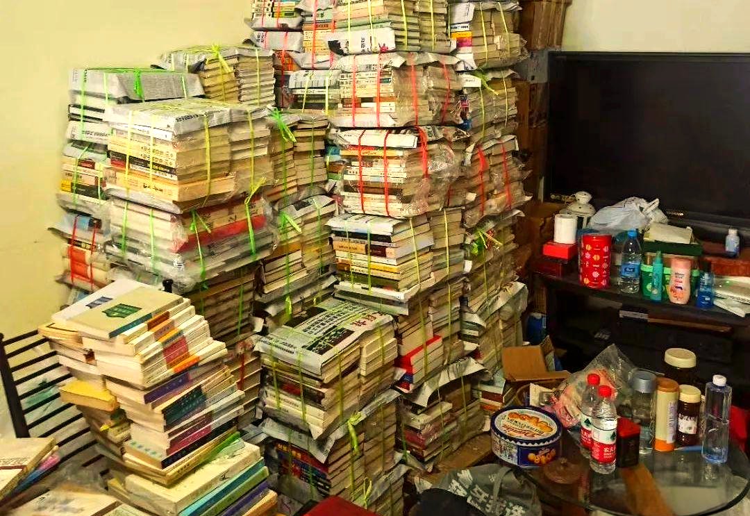tammy16ei6's tweet photo. Sorting out old treasures this weekend! Clearing out clothes, books, and gadgets to make space for new moments—one gentle item at a time. https://t.co/H3Cz5dyxeS
