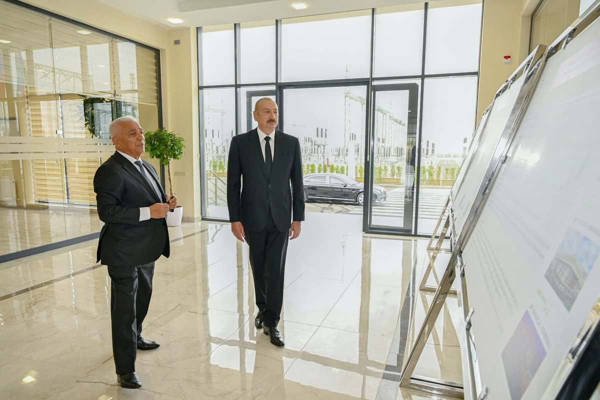 YAP_1992's tweet photo. Prezident İlham Əliyev “Yeni Səngəçal” yarımstansiyasının açılışında iştirak edib.

https://t.co/LLmugYa8LH https://t.co/LrxDBMlfaO