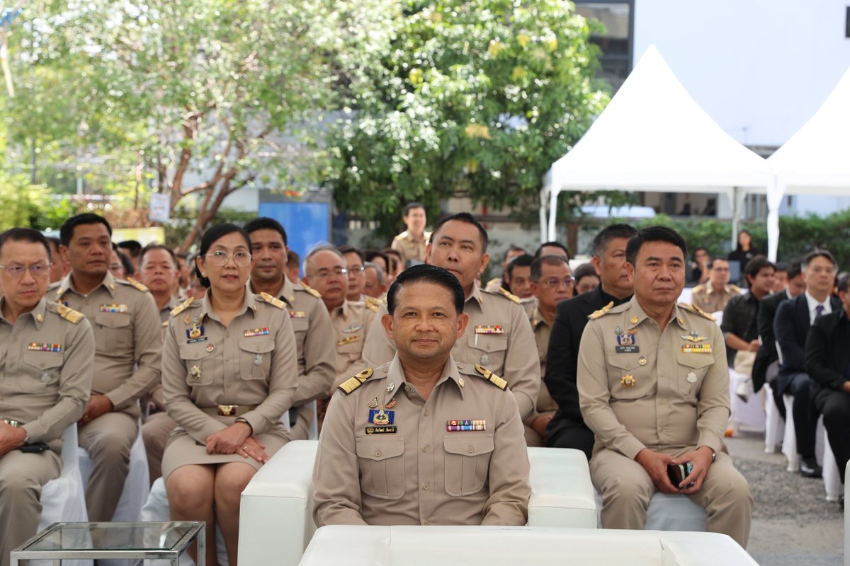 mea_news's tweet photo. MEA ร่วมพิธีเปิดสำนักงานที่ดินอิเล็กทรอนิกส์ สนับสนุนการยกระดับบริการภาครัฐสู่รัฐบาลดิจิทัล

อ่านเพิ่มเติม คลิก: https://t.co/hvWDLrBnyA

#MEA #การไฟฟ้านครหลวง #กระทรวงมหาดไทย #กรมที่ดิน #ELands #รัฐบาลดิจิทัล #DigitalGovernment #SmartService https://t.co/7AndBBwnM9