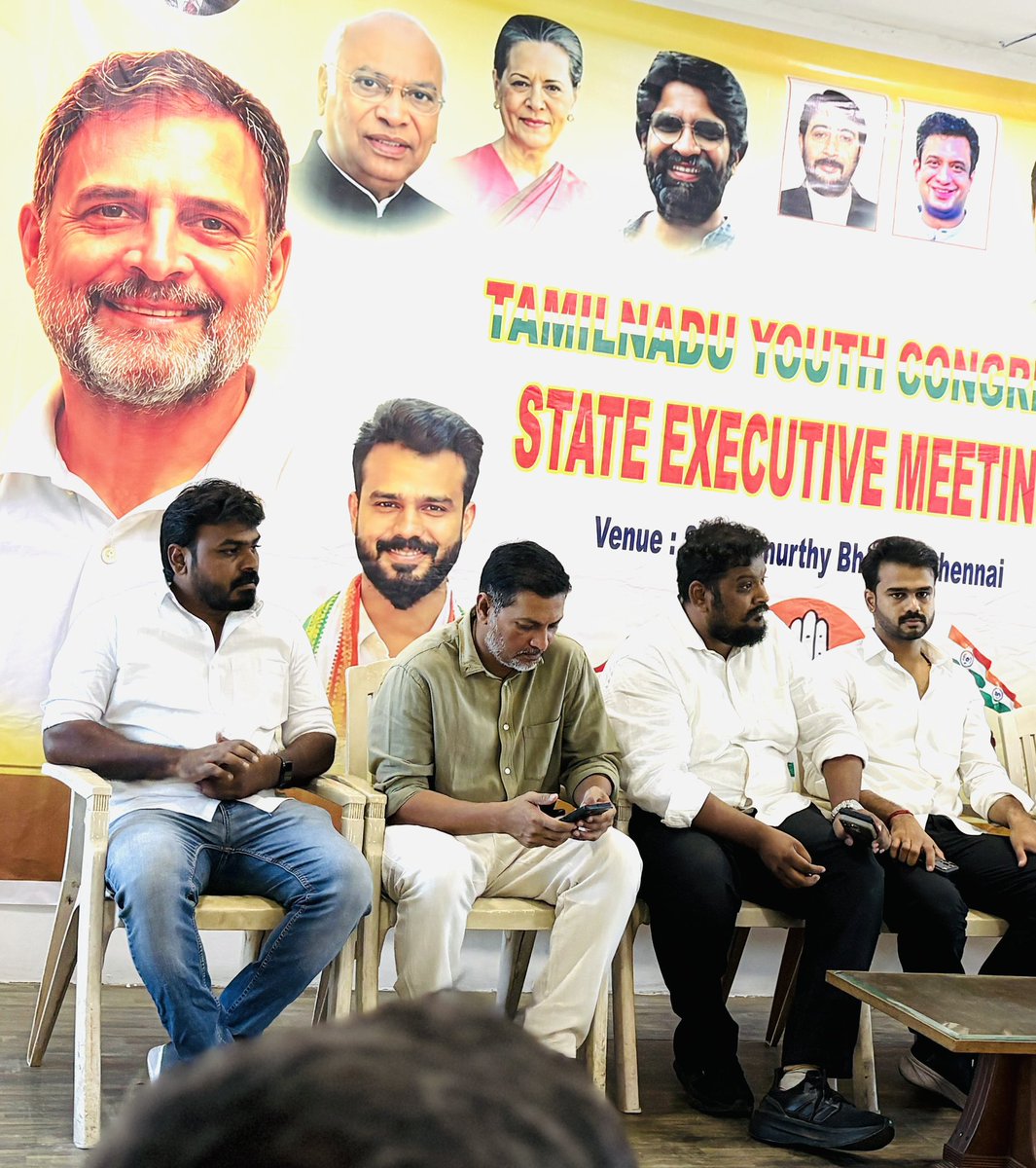 binish_iyc's tweet photo. நேற்று நடைபெற்ற தமிழ்நாடு இளைஞர் காங்கிரஸ் மாநில செயற்குழு கூட்டத்தில் கலந்துகொண்டபோது.
Tamil Nadu Youth CongressIndian Youth Congress https://t.co/03mpb8hHrW