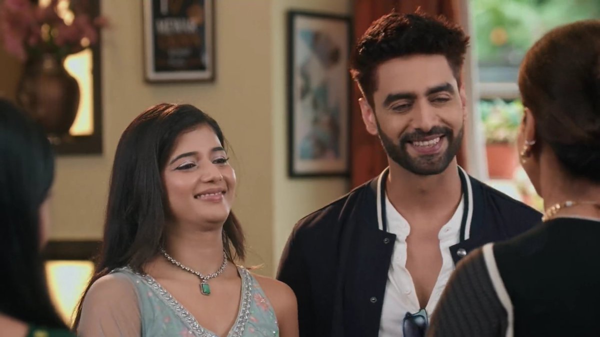lostsoul_0901's tweet photo. This moment was so wholesome 🤌🧿

#AbhiMaan #yrkkh #yrkkh4 https://t.co/rSUtnmoR3Q