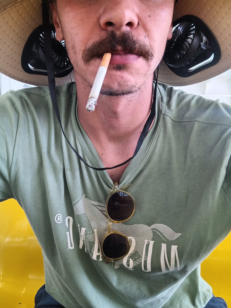 ViceBune1559's tweet photo. Jeman dva ventilatora u klobuku deru mi u glavu, vrijede 20 ojri https://t.co/8C9gMZVlmw