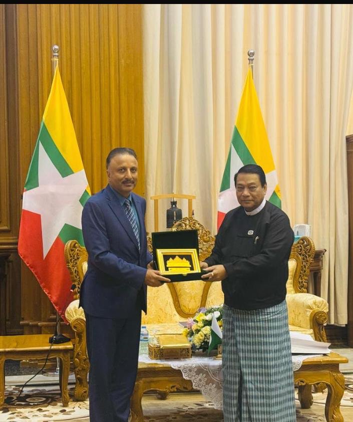 PakinYangon's tweet photo. Ambassador Tariq Karim met with the Speaker of the Pyithu Hluttaw (Lower House),Honorable U Khin Yi, in Nay Pyi Taw.The meeting provided an opportunity to discuss bilateral relations &amp; parliamentary cooperation.The Deputy Speaker, U Maung Maung Ohn,other officials also attended. https://t.co/UOPSmNEhZW
