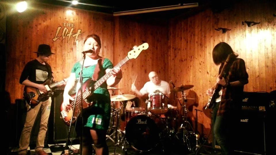 10_count's tweet photo. ドラム叩いてた俺 @ 新宿LOFT https://t.co/OZnJJQVx2L