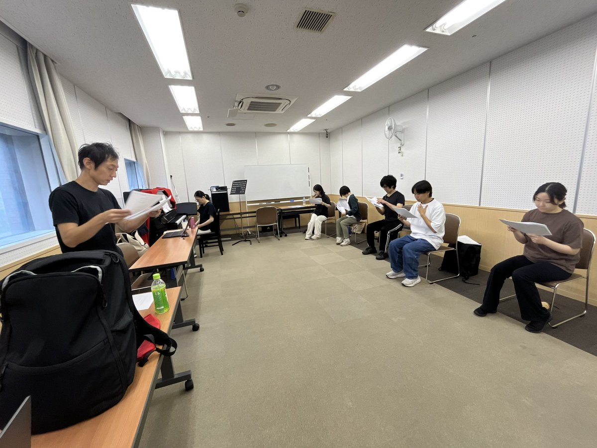 kenankyo_'s tweet photo. SNS・ネットの安心安全を親子で学ぶ👀
第3回 世界の安心・安全『絆』フォーラム✨

第1部「子どもたちを取り巻くSNS被害とネット犯罪の実態と対策」で公開する寸劇のお稽古が始まりました〜！🙌🏻

#絆フォーラム
#お芝居 
#ネットリ���ラシー https://t.co/lYtEwBDrps