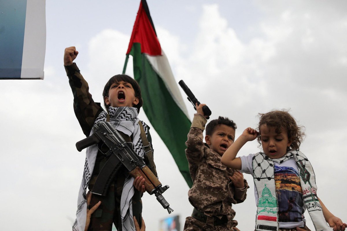 Iman4ii's tweet photo. Palestinians https://t.co/NxI1K2ursu