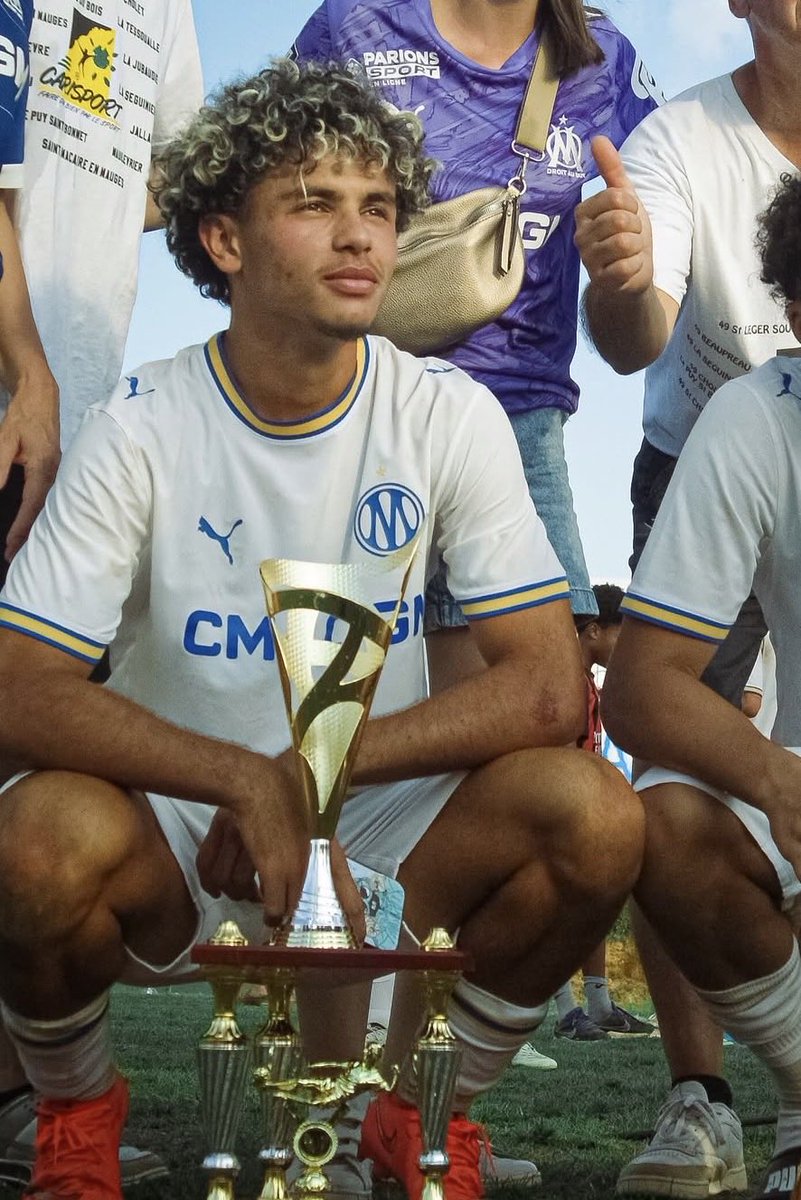 InformaTreize's tweet photo. Saïd Remadnia après avoir remporté la
Carisport Cup :

👉 “Ça fait 6 ans que je suis à l'OM, je n'avais jamais gagné de tournoi. C'est la première fois, je suis trop fier, hamdoullah.” #TeamOM https://t.co/YYzu0renmv