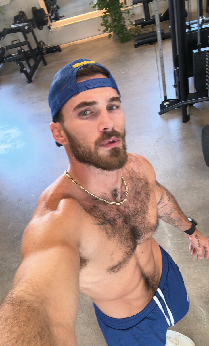 MikeSterling22's tweet photo. Sexiest Man⚡ 2024 https://t.co/rQTM4bRiHj
