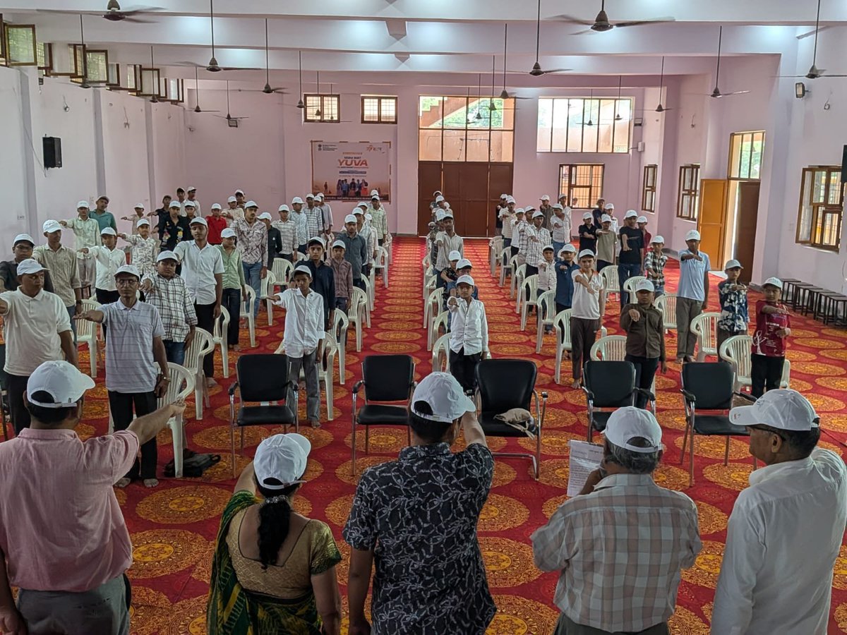 MYB_SWM's tweet photo. @mybharatgov 
@MYBRajasthan 
@PMOIndia 
@mansukhmandviya 
@YASMinistry 
@dmsawaimadhopur 
PM address to the Nation on Nasha Mukti Program at Sawaimadhopur Rajasthan https://t.co/9OrHz43cVk