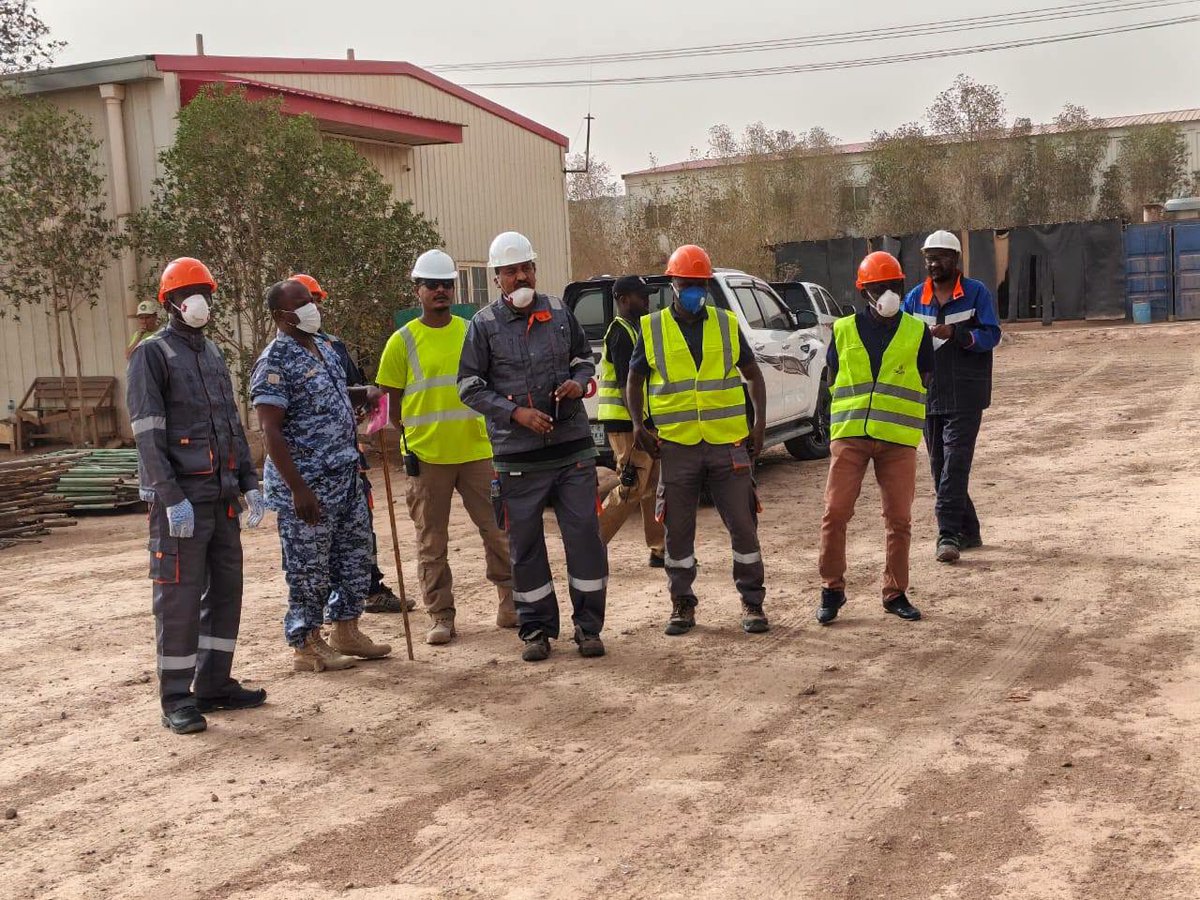 SmrcSudan's tweet photo. الموارد المعدنية تنفذ زيارة تفتيشية مشتركة #لشركة_اليانس للوقوف على آثار الحريق وتعزيز إجراءات السلامة https://t.co/pwKGikdr9o