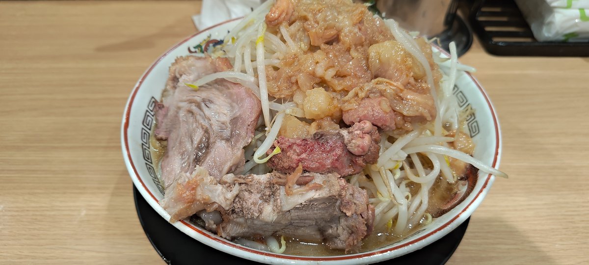 TheoryFood's tweet photo. 武蔵小杉の豚山行ったら、
チャーシュー火が通って無かった。
気持ち悪くなったから、それ伝えてもう出たよね。 https://t.co/D8aHOCEBli