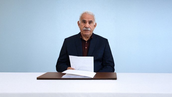 Bohtswistan's tweet photo. Sayın Öcalan: Çıkarılacak yasa sürecin önünü açacak anahtar niteliğindedir. 

Henüz her şey çözülmüş değildir. Ancak negatif yaklaşmayı gerektiren bir durum da yoktur. Önemli olan, bu adımın doğru anlaşılması ve herkesin sürecin başarısı için sorumluluk üstlenmesidir. https://t.co/59FZfNR6rI