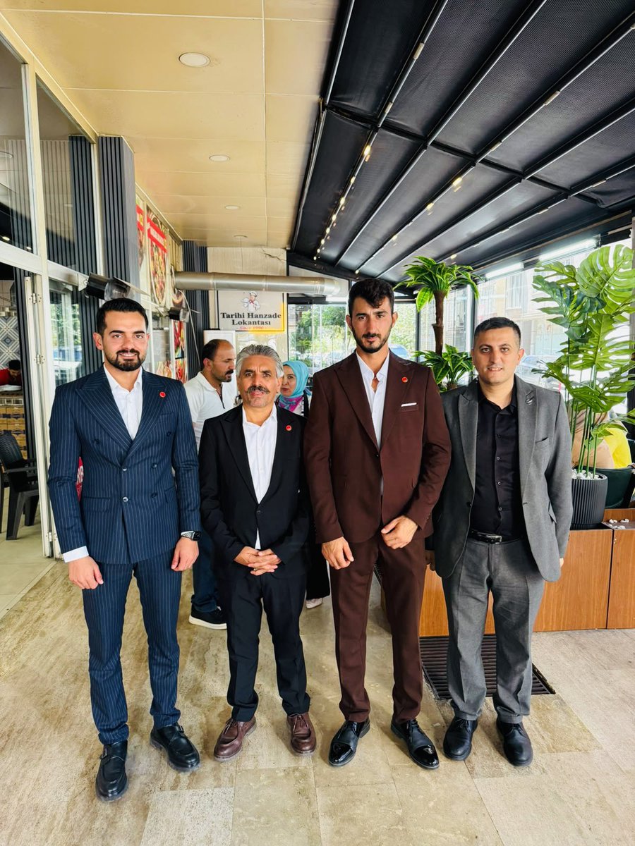 gencRefesenyurt's tweet photo. İlçe Başkanımız Sn. Selçuk Güneş’in teşrifleriyle, Vekil İlçe Gençlik Kolları Başkanımız Sn. Nuri Uluer ve Yönetimimizin katılımlarıyla; teşkilatımızın kuruluşundan bugüne davamıza emek veren kıymetli dava arkadaşlarımızla “Gönülden Gönüle” kahvaltı programında bir araya geldik. https://t.co/KOFNI6zDeh
