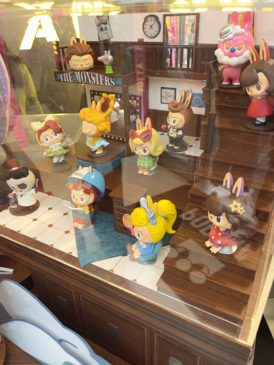 z8vnl's tweet photo. popmart https://t.co/qoHn8cdoZK