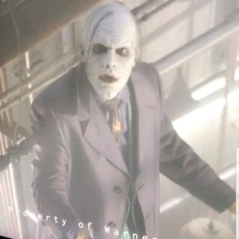 JokerUpdatesHQ's tweet photo. Leaks have always been an issue. The ‘GOTHAM’ fandom was in a frenzy when Jeremiah’s final “Joker” design was leaked! https://t.co/G47Cv9eQbZ
