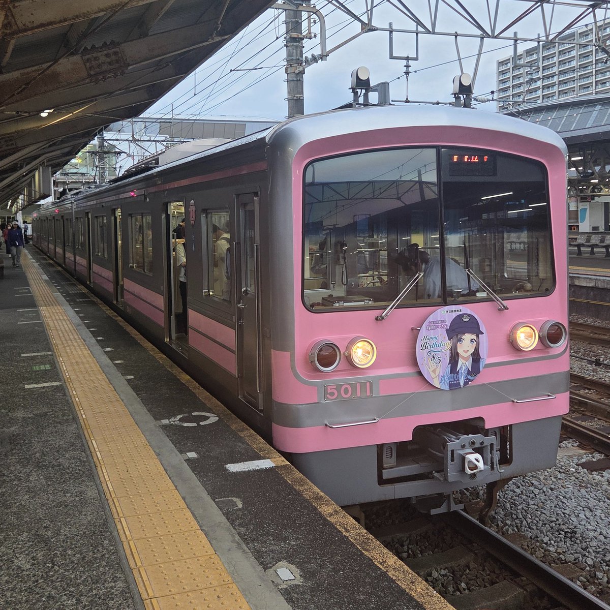 _N_station_'s tweet photo. 雲が分厚くて暗くなってきてしまったので早々に帰宅 https://t.co/prZyMCbSeK