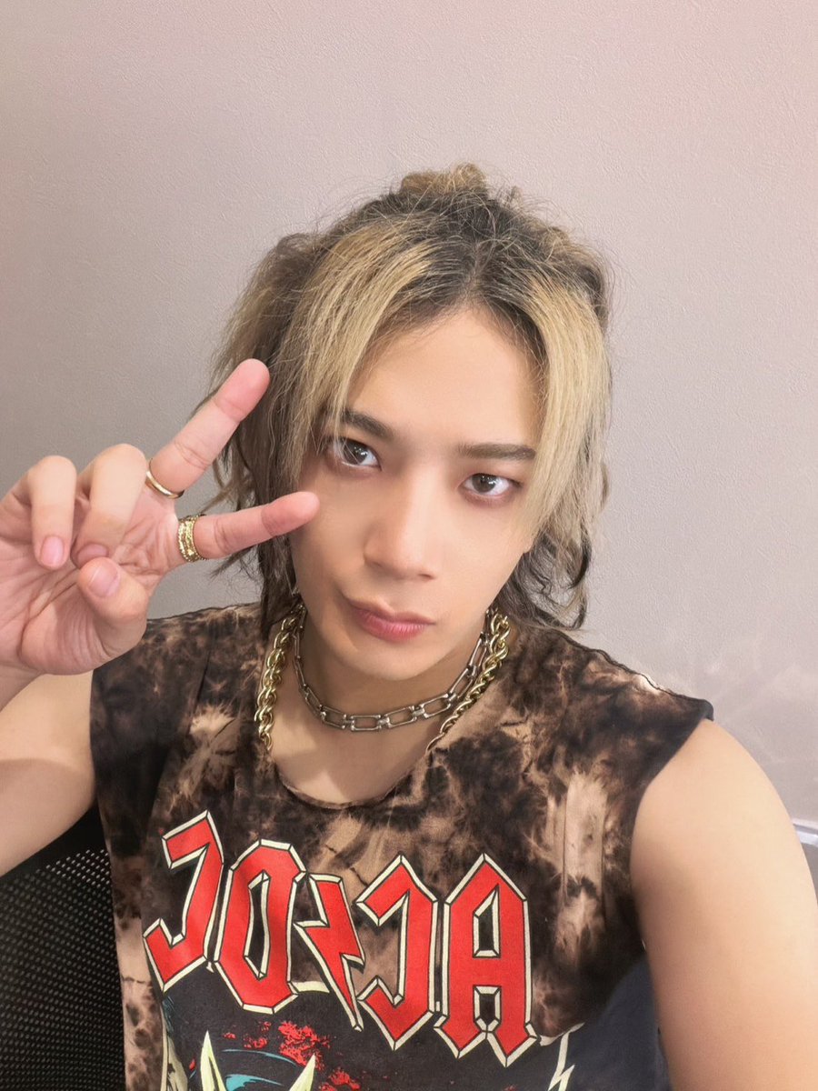owv_official tweet picture