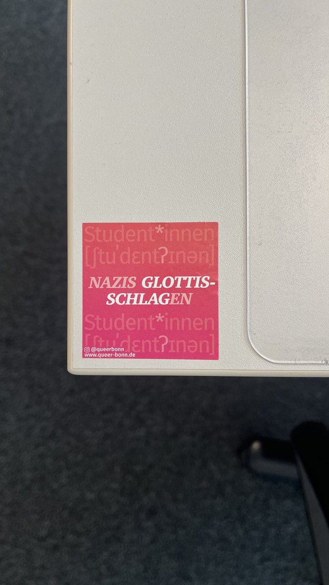 federicofacc's tweet photo. Ich freue mich schon darauf, in meiner Sprechstunde darauf zu achten, wer diesen Sticker versteht 🙌🏾 https://t.co/p4OwhzWEnL