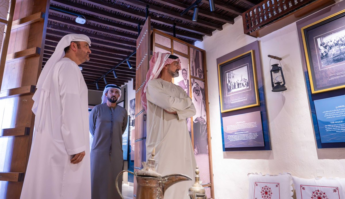 AAjman's tweet photo. تفقّد سمو الشيخ عمار بن حميد النعيمي لسير العمل في مشروع تطوير متحف المنامة والحصن التاريخي، يؤكد اهتمام وحرص سموه على متابعة المشاريع السياحية والثقافية والتراثية في عجمان، كونها ركيزة أساسية ل��حفاظ على الهوية الوطنية وصون الموروث الإماراتي. المشروع يجسد رؤية عجمان في تقديم تجربة متحفية حديثة تروي قصة المكان والإنسان وتوثق تاريخ المنامة وإرثها وتثري المشهد السياحي والثقافي في الإمارة.
