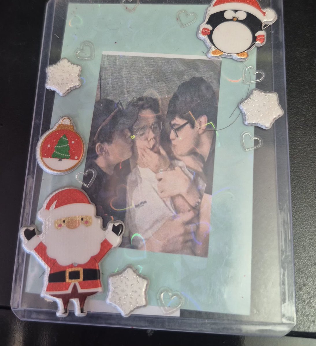 Cinnabunnycake's tweet photo. @P3RXASV0DKA Manifiesto con mi photocard xd del Mctrio 🙏🙏🙏✨️ https://t.co/6DeBRhfXHC