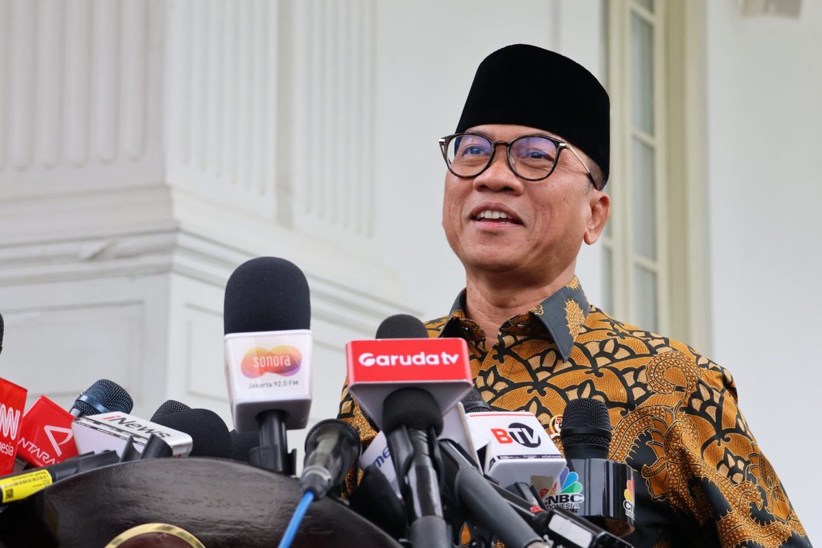 panger4n85's tweet photo. Menteri Desa PDT Yandri Susanto, mengimbau agar masyarakat lebih selektif dan tidak percaya dengan konten dan informasi palsu.

#KementerianDesaPDT
#BPSDMKementerianDesaPDT
#BangunDesaBangunIndonesia
#DesaTangguhIndonesiaTumbuh https://t.co/ugSQ9rSmor