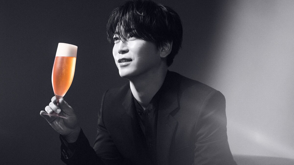 natalie_mu's tweet photo. 亀梨和也×アサヒビール🍺
「KAME BEER」ついに発売

こだわり詰め込んだ「自信作です！！」

🔽詳細・コメント全文・写真20枚
https://t.co/l4Gnb7uTbI https://t.co/JjXEw6tVzW
