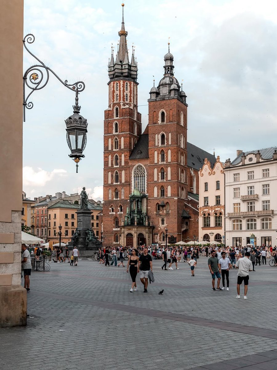 WorldCitye9xb's tweet photo. Krakow, Poland 🇵🇱 https://t.co/eQJSBKPCTI
