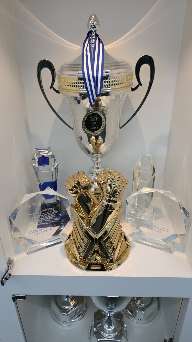 LowHigh92's tweet photo. My TWT Finals 2025 trophy finally arrived! 
It's way smaller than the trophy on stage... 😂

Still love it though! https://t.co/qJoTv1AwqK